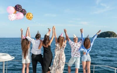10 reasons to host your next class reunion on a boat