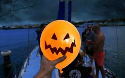 5 reasons to host a Halloween Party on Boat and a Bonus!